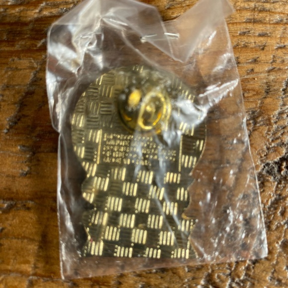 Pin Collection - Picture 13 of 13